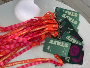 CustomStickersNow.Com