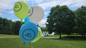 CustomStickersNow.Com