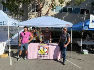 CustomStickersNow.Com