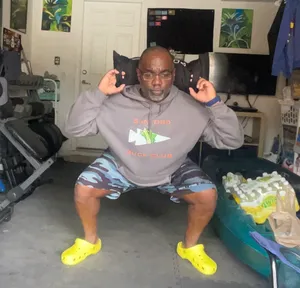 CustomStickersNow.Com