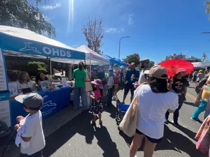 CustomStickersNow.Com