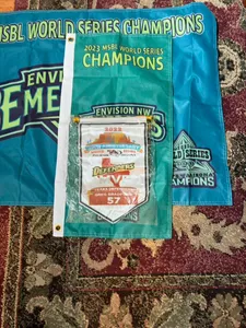 CustomStickersNow.Com - Podium Banners