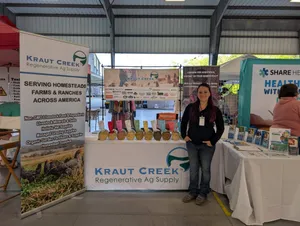 CustomStickersNow.Com