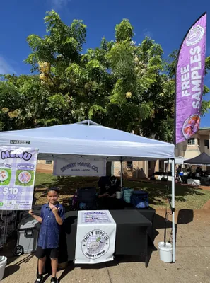 Feather Flag - This Flag stood out It really made the customers come to us to try what we were selling
