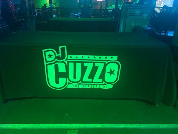 CustomStickersNow.Com