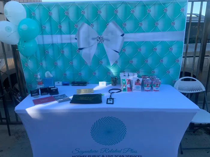 CustomStickersNow.Com