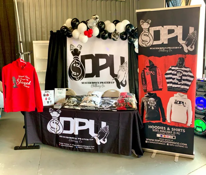 CustomStickersNow.Com