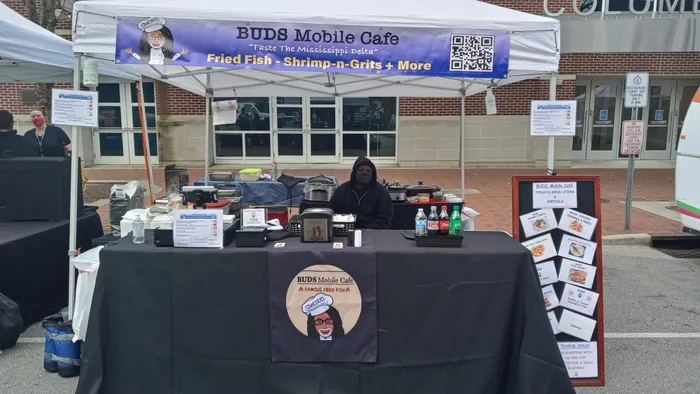 CustomStickersNow.Com