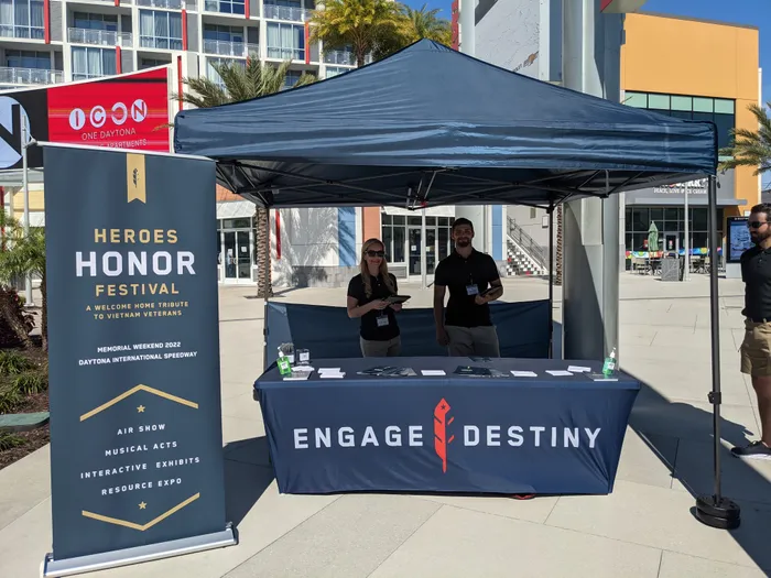 CustomStickersNow.Com