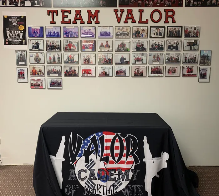 CustomStickersNow.Com