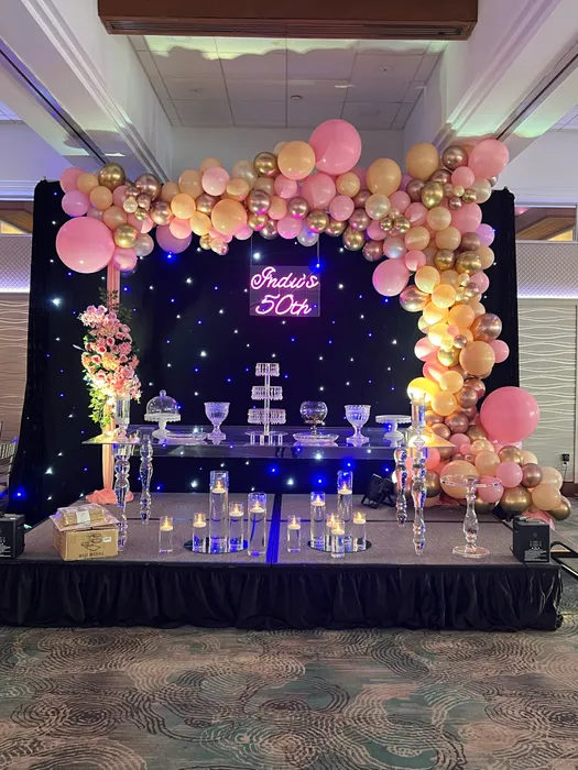 CustomStickersNow.Com