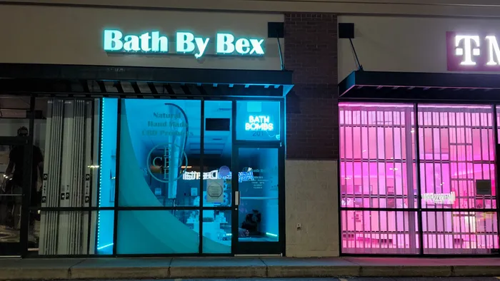 CustomStickersNow.Com