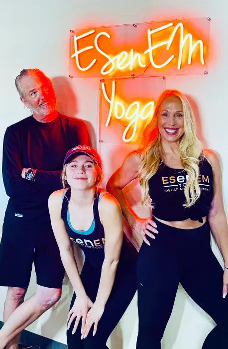 CustomStickersNow.Com