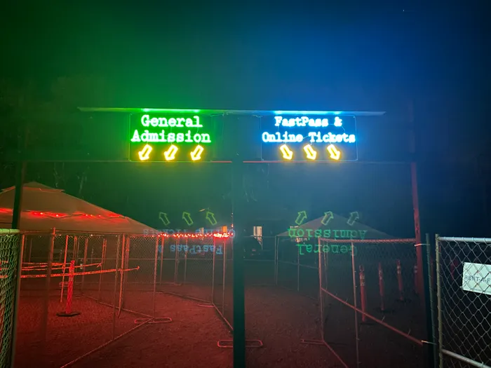 CustomStickersNow.Com