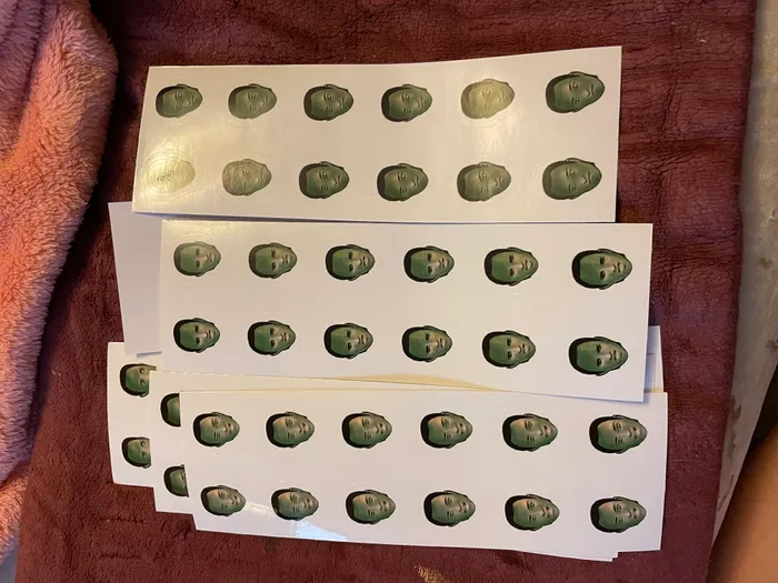 CustomStickersNow.Com