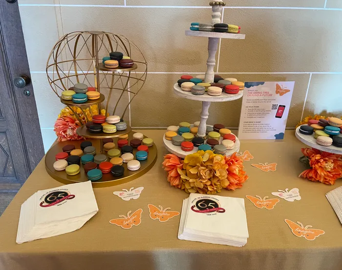 CustomStickersNow.Com