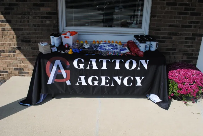 CustomStickersNow.Com