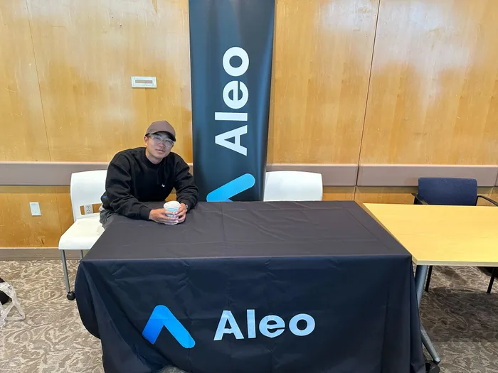 CustomStickersNow.Com