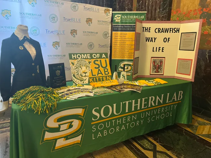 CustomStickersNow.Com