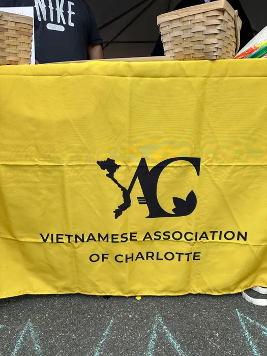 CustomStickersNow.Com