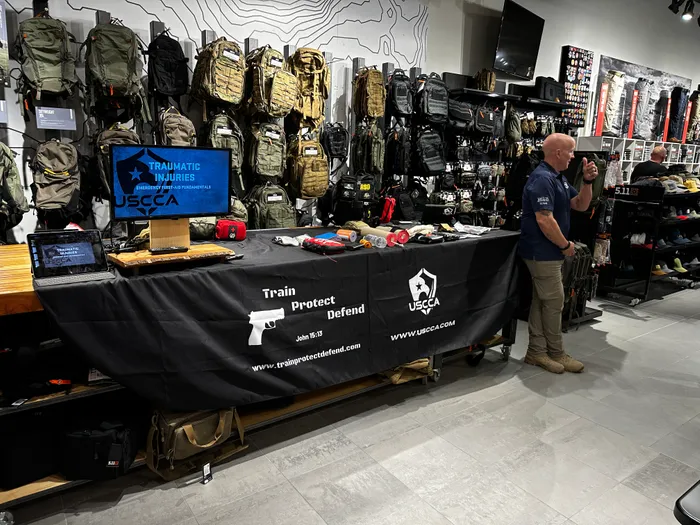 CustomStickersNow.Com