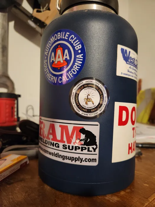 CustomStickersNow.Com