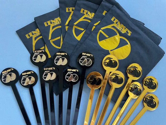 CustomStickersNow.Com