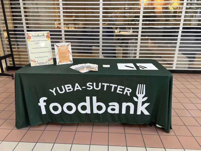 CustomStickersNow.Com - Custom Rectangle Table Covers