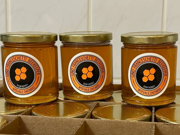 CustomStickersNow.Com - Roll Labels