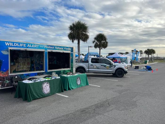 CustomStickersNow.Com - Custom Rectangle Table Covers