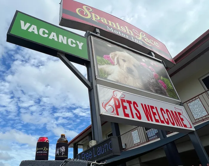 CustomStickersNow.Com - Full Color Collapsible