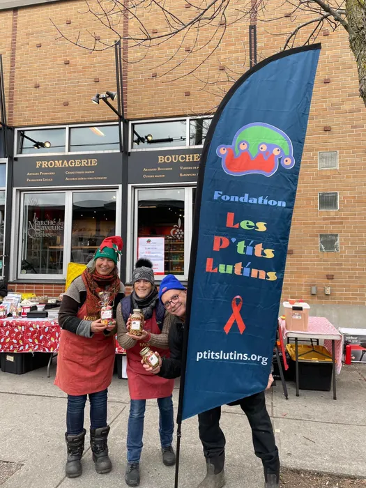 CustomStickersNow.Com - Feather Flag