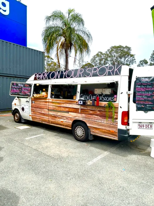 CustomStickersNow.Com - Custom Vinyl Banners