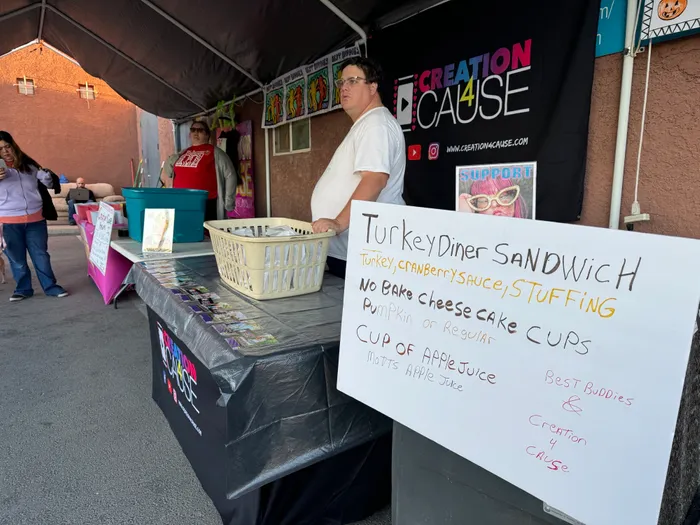 CustomStickersNow.Com