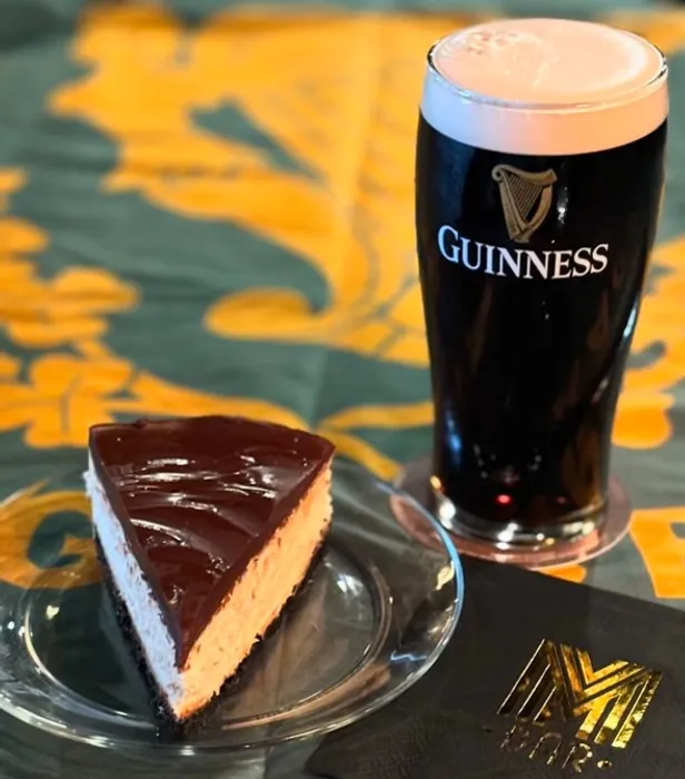 CustomStickersNow.Com - Custom Foil Stamped Beverage Napkin