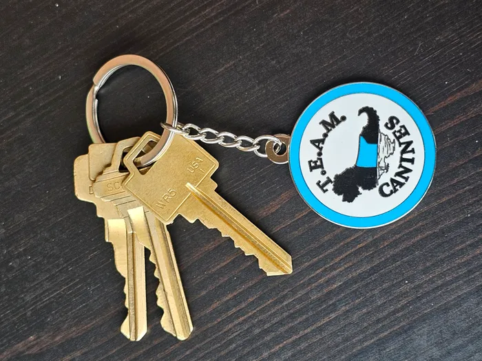 CustomStickersNow.Com - Metal Keychain