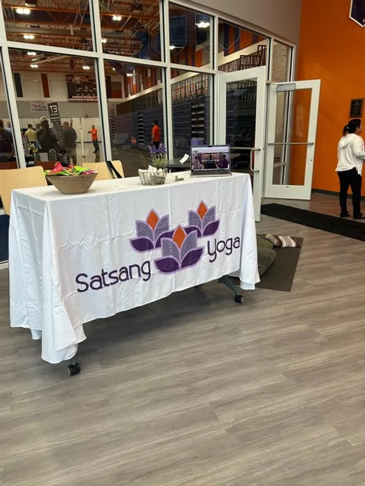 CustomStickersNow.Com - Custom Rectangle Table Covers