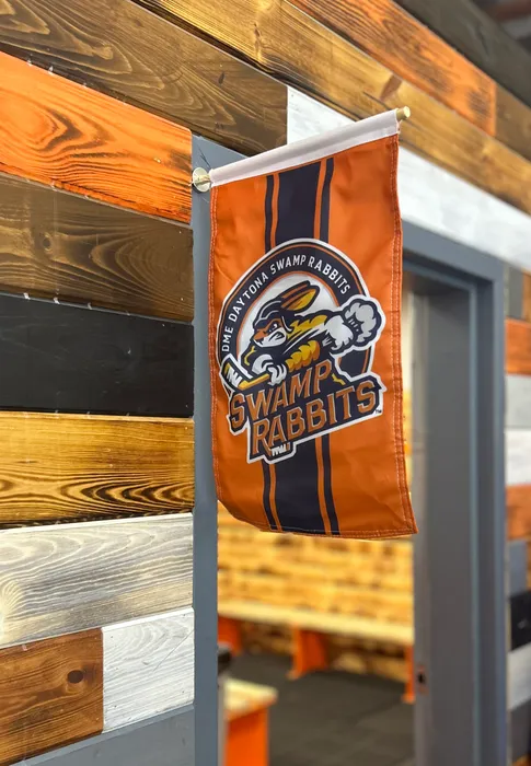 CustomStickersNow.Com - Custom Car Flags