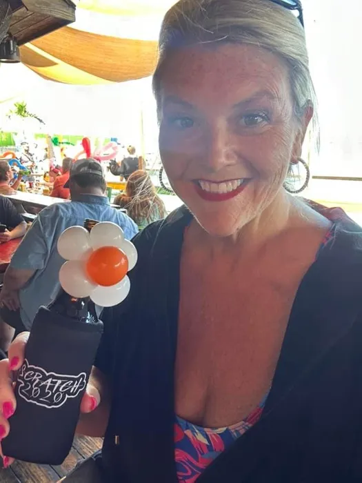 CustomStickersNow.Com - Full Color Collapsible