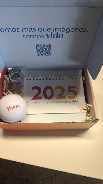 CustomStickersNow.Com - Custom Mailer Box