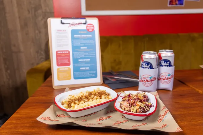 CustomStickersNow.Com - Full Color Collapsible