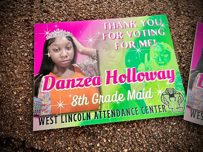 CustomStickersNow.Com - Graduation Outdoor Yard Sign