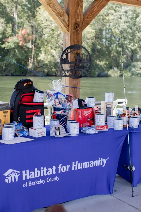 CustomStickersNow.Com - Custom Rectangle Table Covers