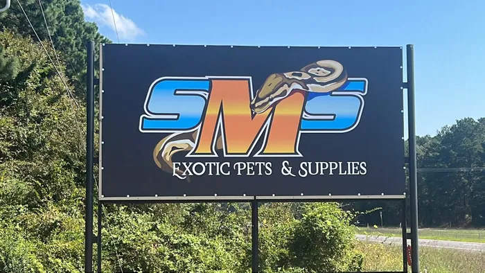 CustomStickersNow.Com - Custom Vinyl Banners