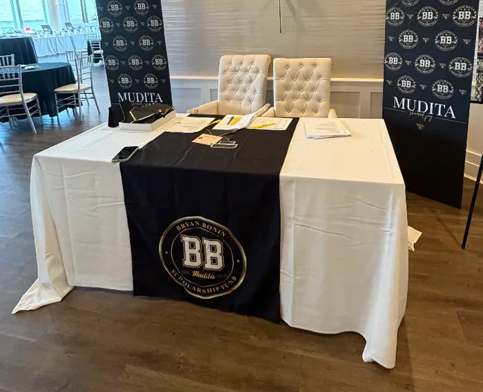 CustomStickersNow.Com - 24 Hour Rush Rectangle Table Covers